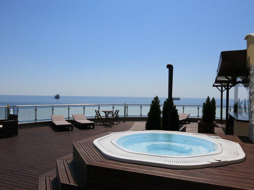 Family Hotel Albizia Beach Varna Exterior photo