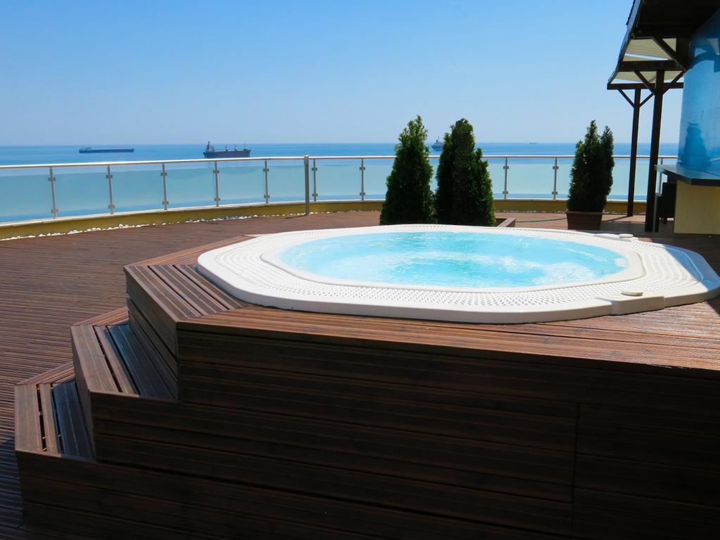 Family Hotel Albizia Beach Varna Exterior photo
