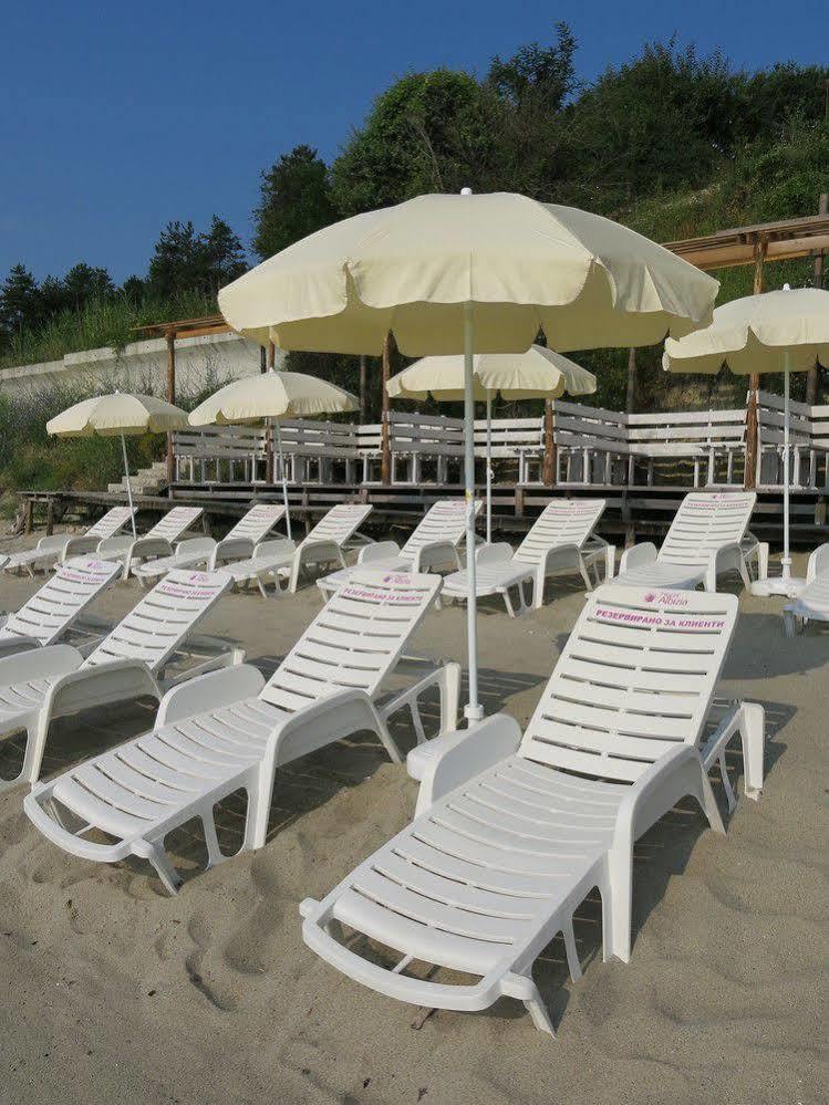 Family Hotel Albizia Beach Varna Exterior photo