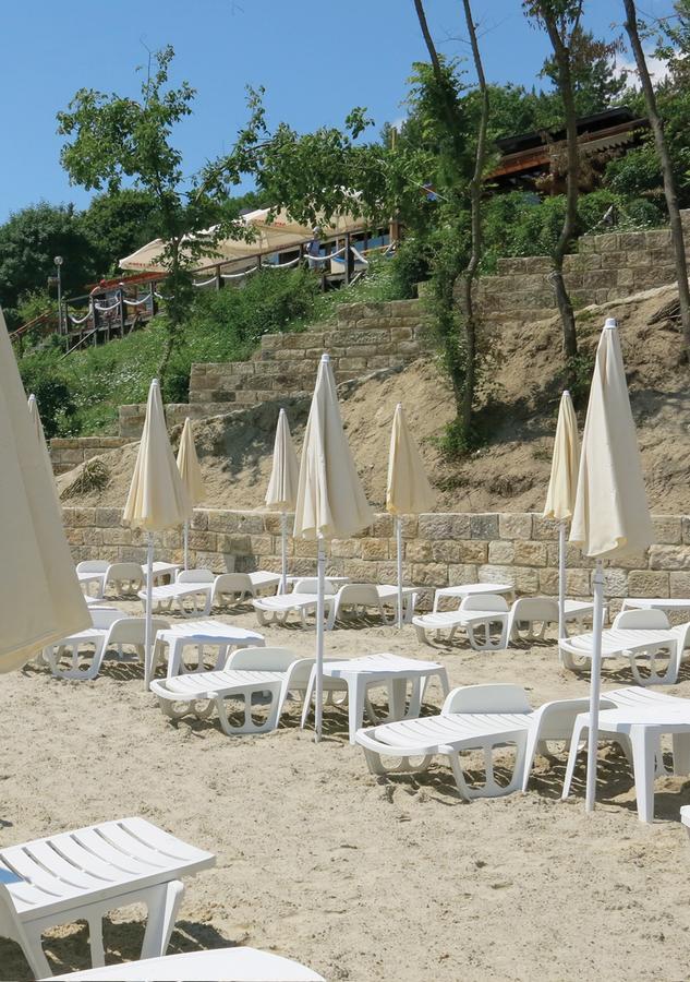 Family Hotel Albizia Beach Varna Exterior photo